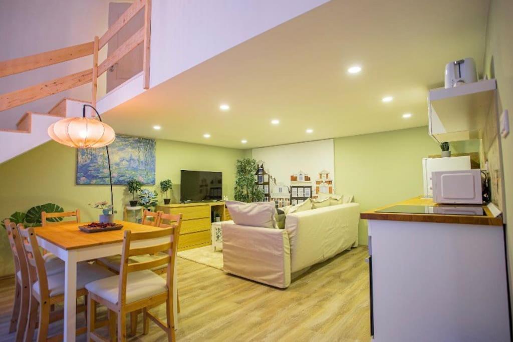 Cosy 2 Bedroom Flat In Akacfa St., Sol Budapest Luaran gambar