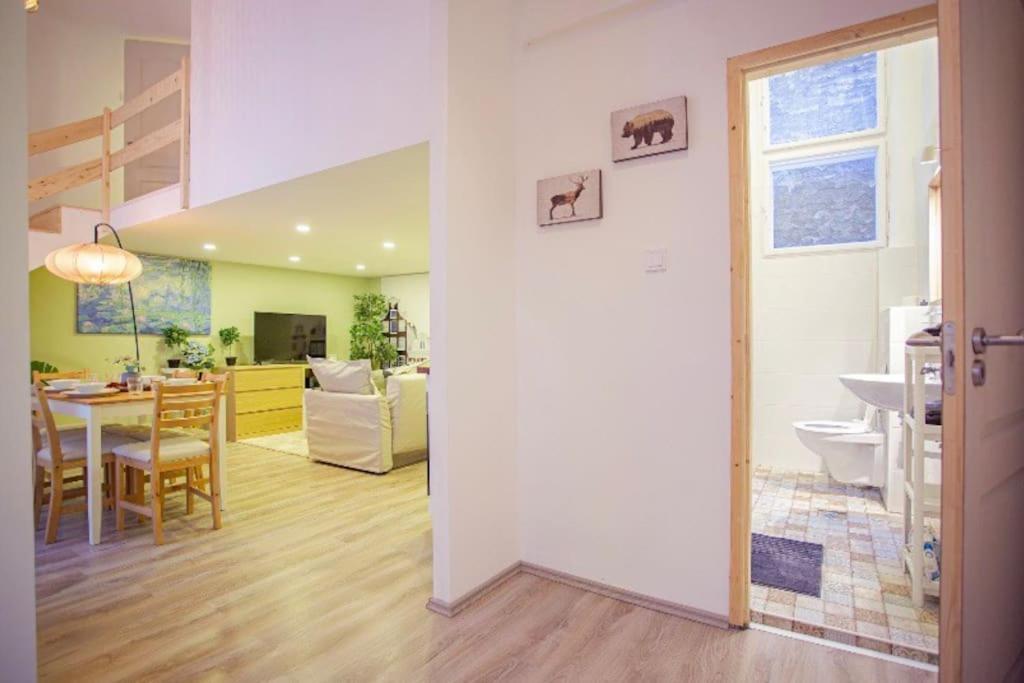 Cosy 2 Bedroom Flat In Akacfa St., Sol Budapest Luaran gambar