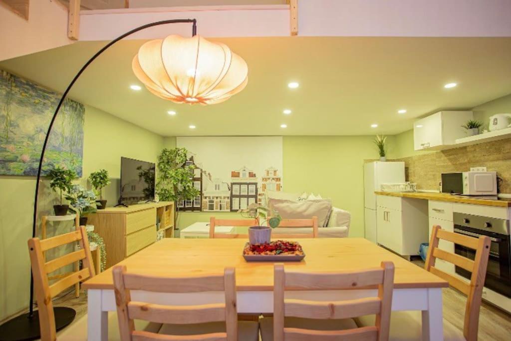 Cosy 2 Bedroom Flat In Akacfa St., Sol Budapest Luaran gambar